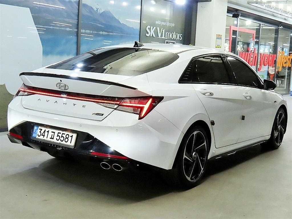 HYUNDAI Avante - Vista 4