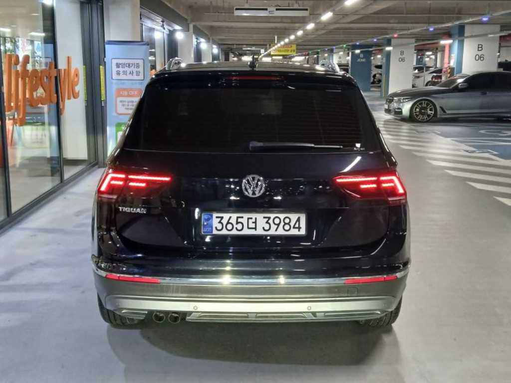 Volkswagen Tiguan - Vista 5