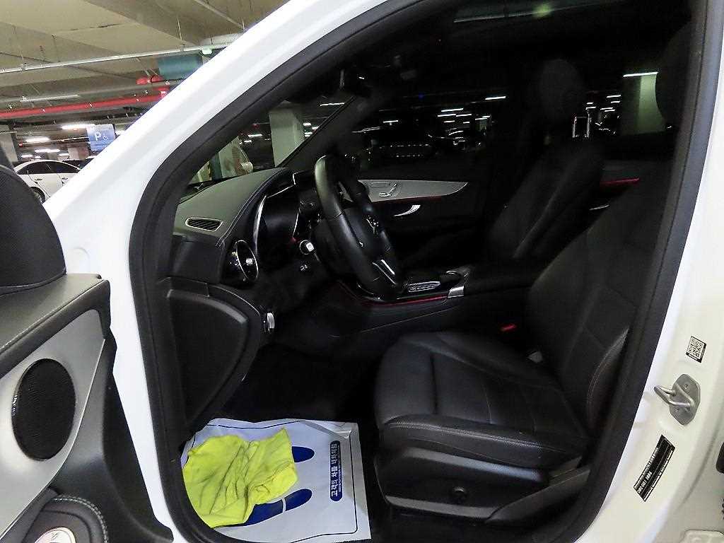 Mercedes Benz GLC Class - Vista 6