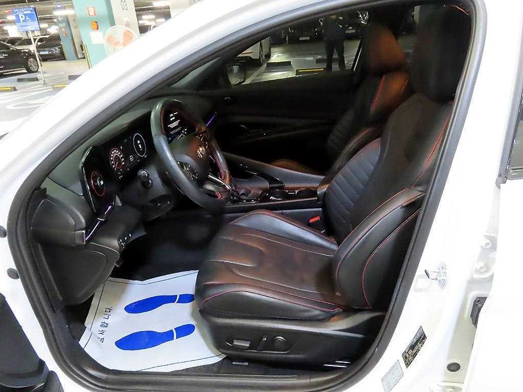 HYUNDAI Avante - Vista 6