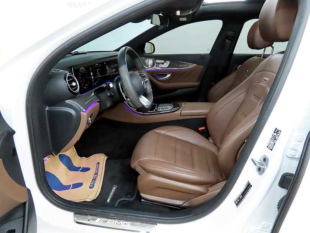 Mercedes Benz E class - Vista 5