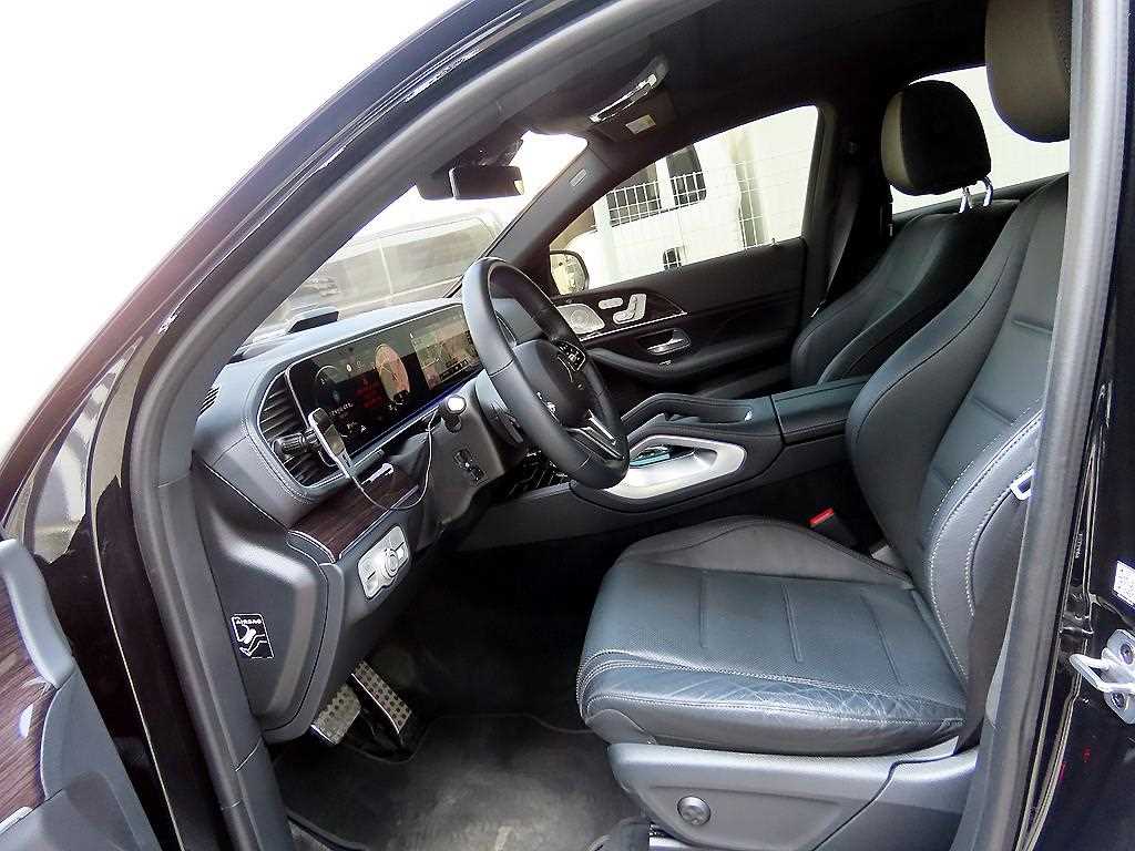Mercedes Benz GLE Class - Vista 5