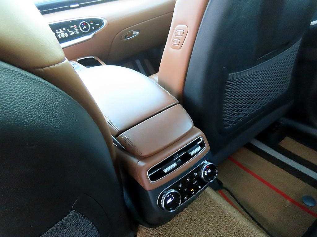 Genesis GV70 2021 Blanco - Importación desde Corea - HF Imports Iquique - Foto 14