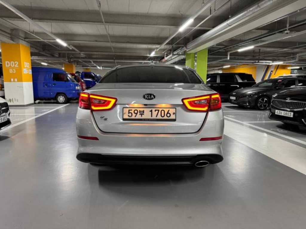 KIA K5 - Vista 6
