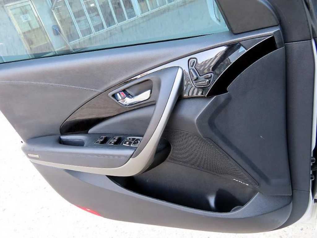 HYUNDAI Grandeur - Vista 11