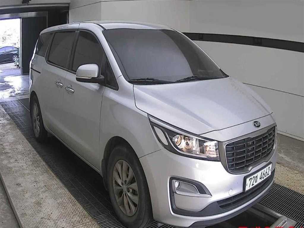 KIA Carnival - Vista 4