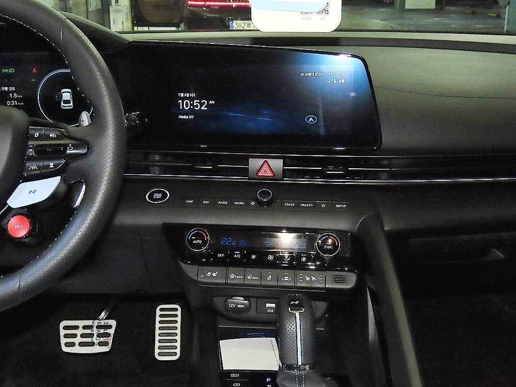 HYUNDAI Avante - Vista 11