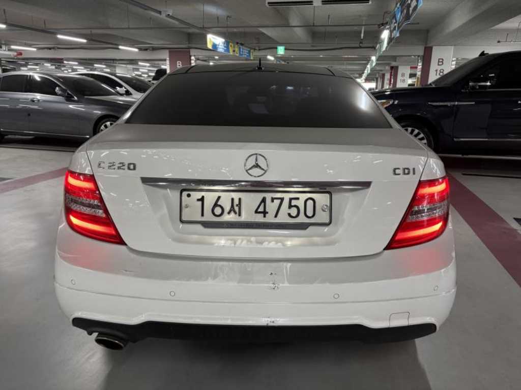 Mercedes Benz C Class - Vista 2