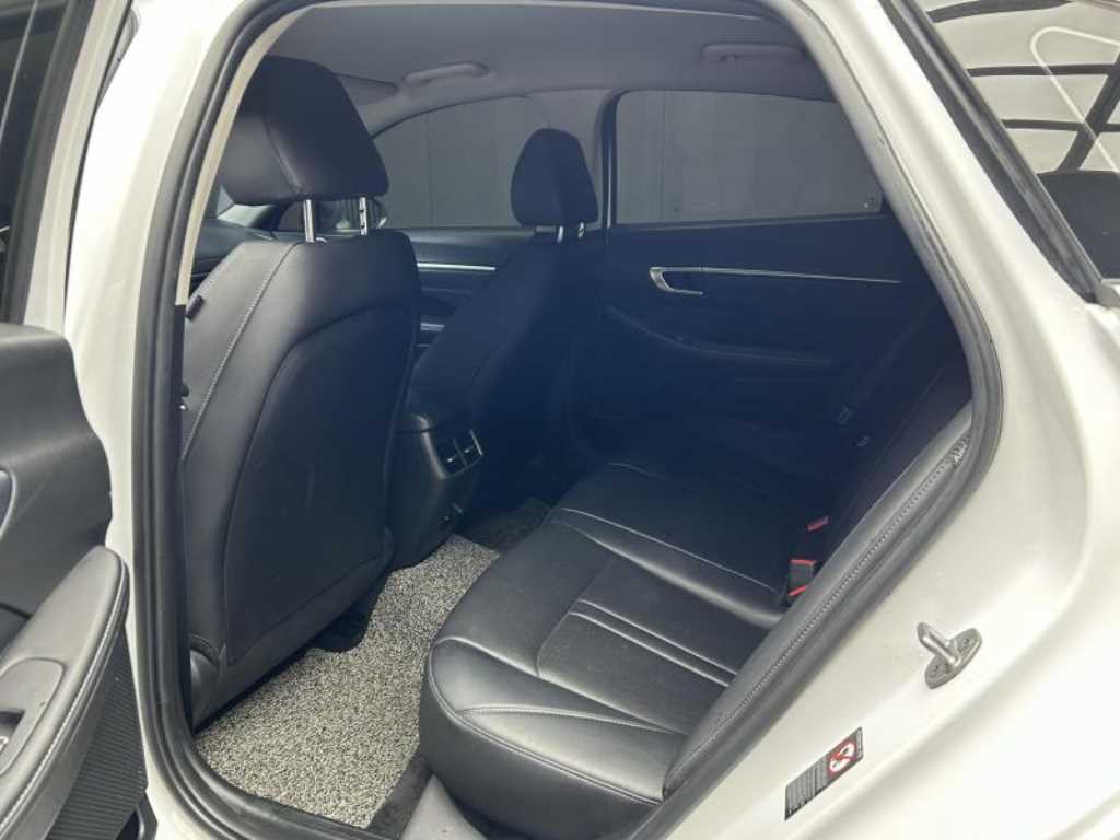 HYUNDAI Sonata - Vista 6