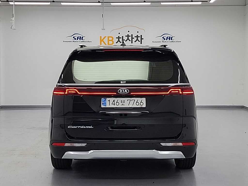 KIA Carnival - Vista 3