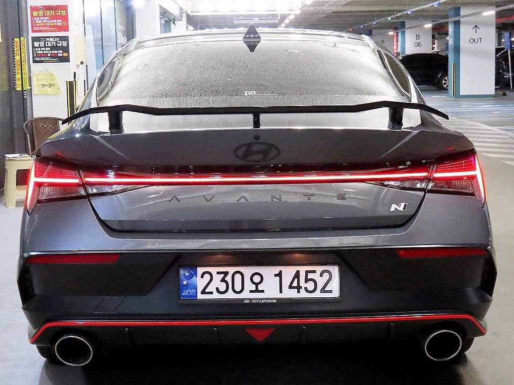 HYUNDAI Avante - Vista 5
