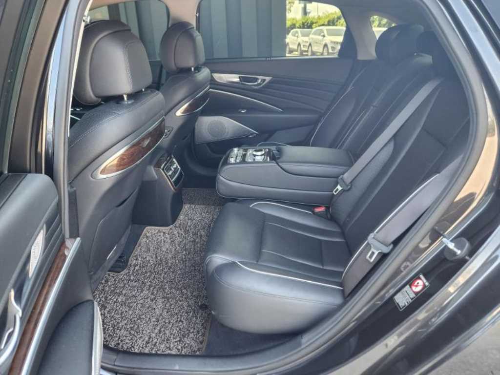 KIA K9 - Vista 12