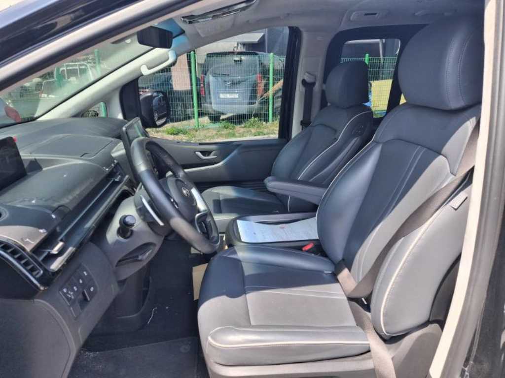 HYUNDAI Staria - Vista 6