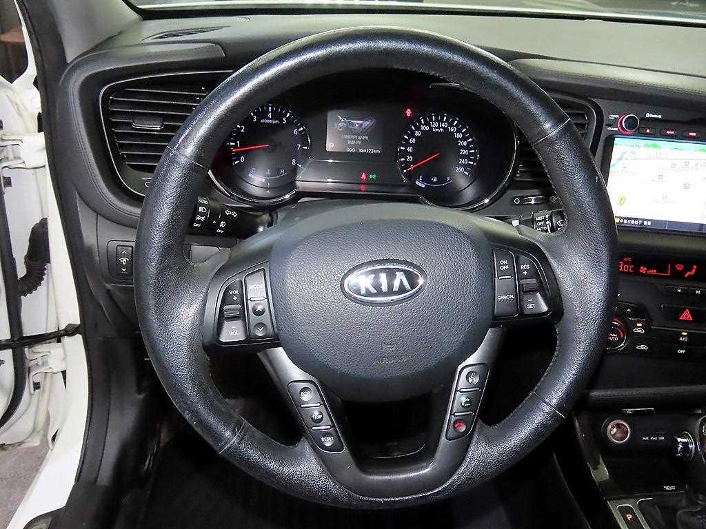 KIA K5 - Vista 8