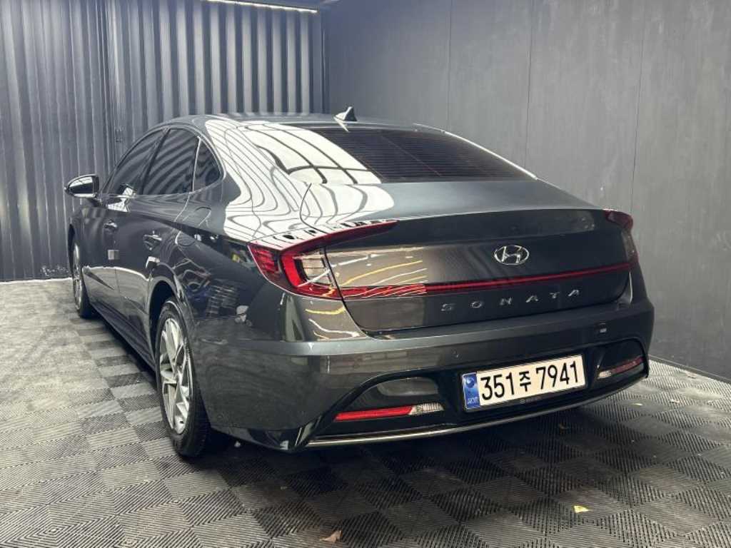 HYUNDAI Sonata - Vista 4