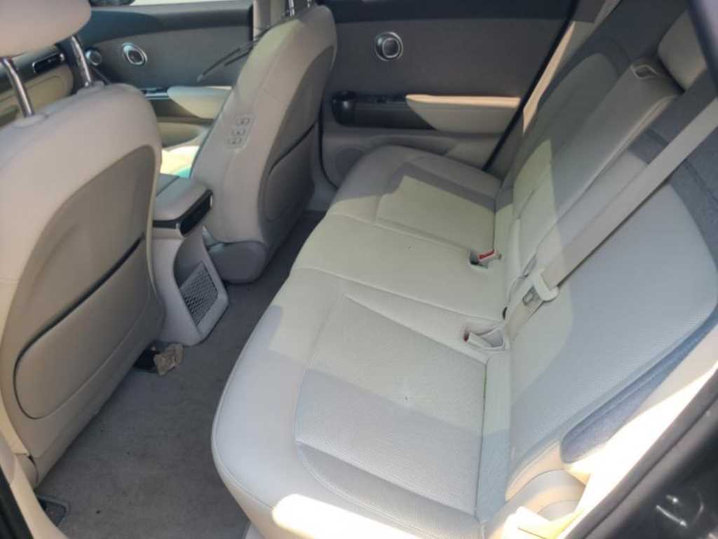 Genesis GV60 - Vista 6