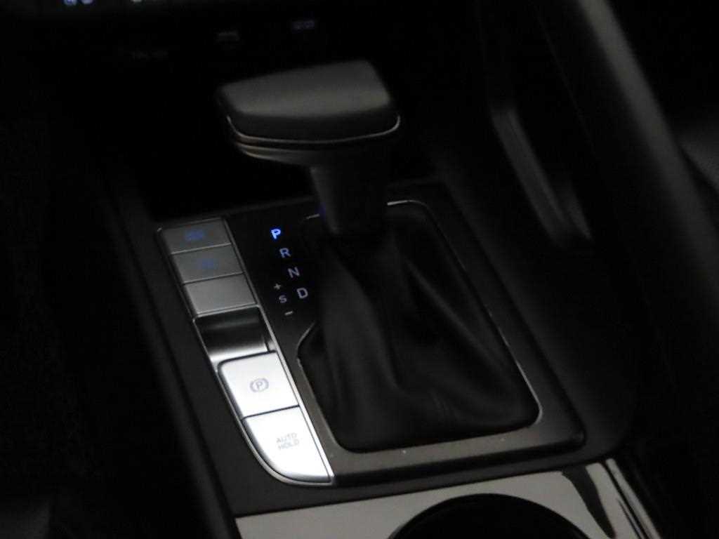 HYUNDAI Avante - Vista 9