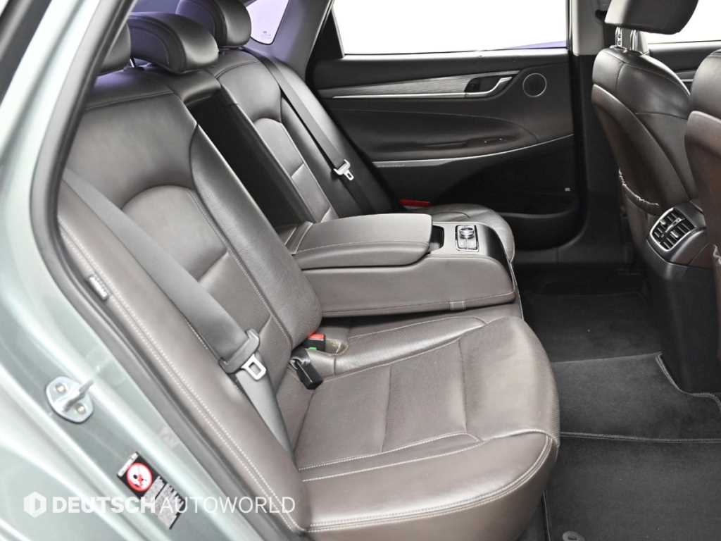 HYUNDAI Grandeur - Vista 12