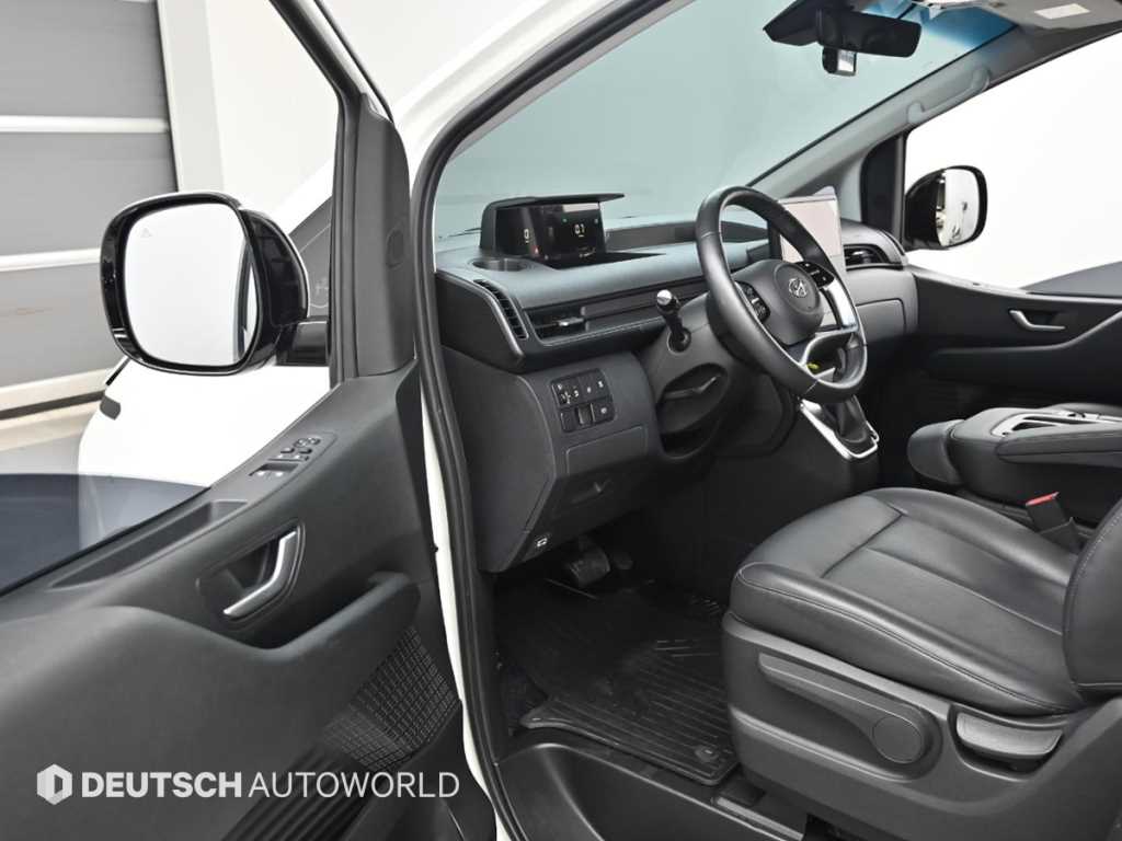 HYUNDAI Staria - Vista 11