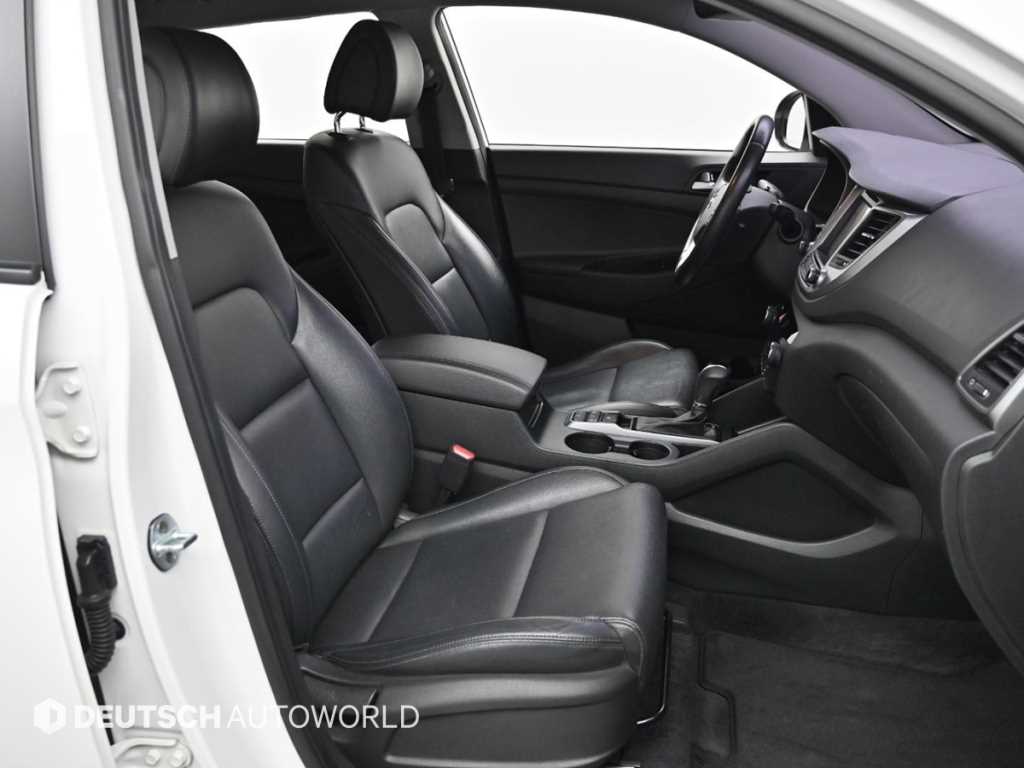 HYUNDAI Tucson - Vista 10