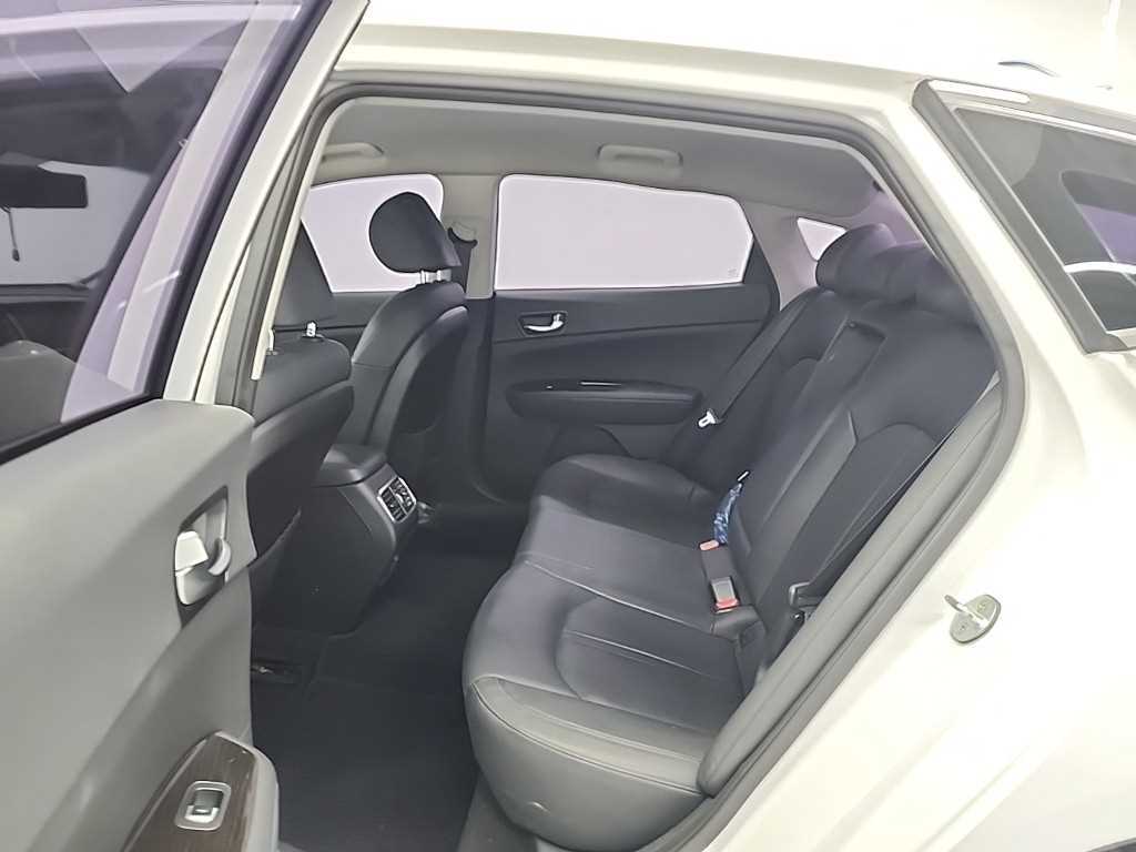KIA K5 - Vista 12