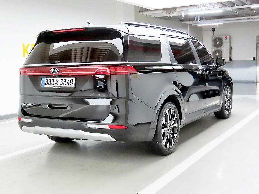 KIA Carnival - Vista 4