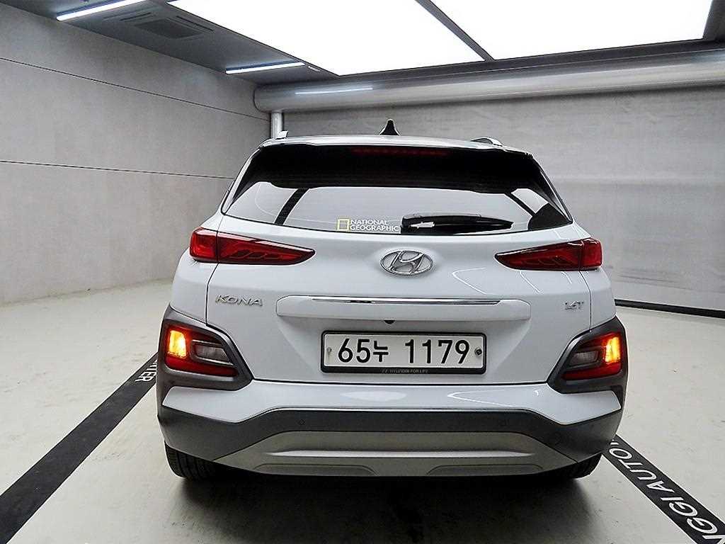 HYUNDAI Kona - Vista 3
