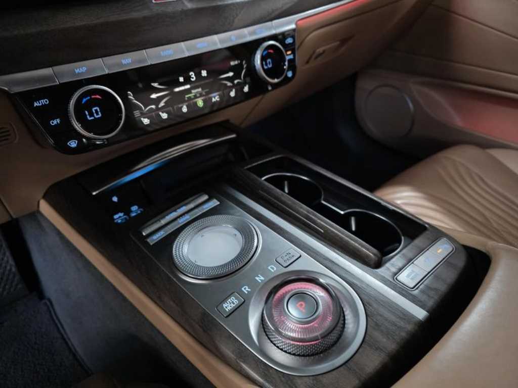 Genesis G80 - Vista 8