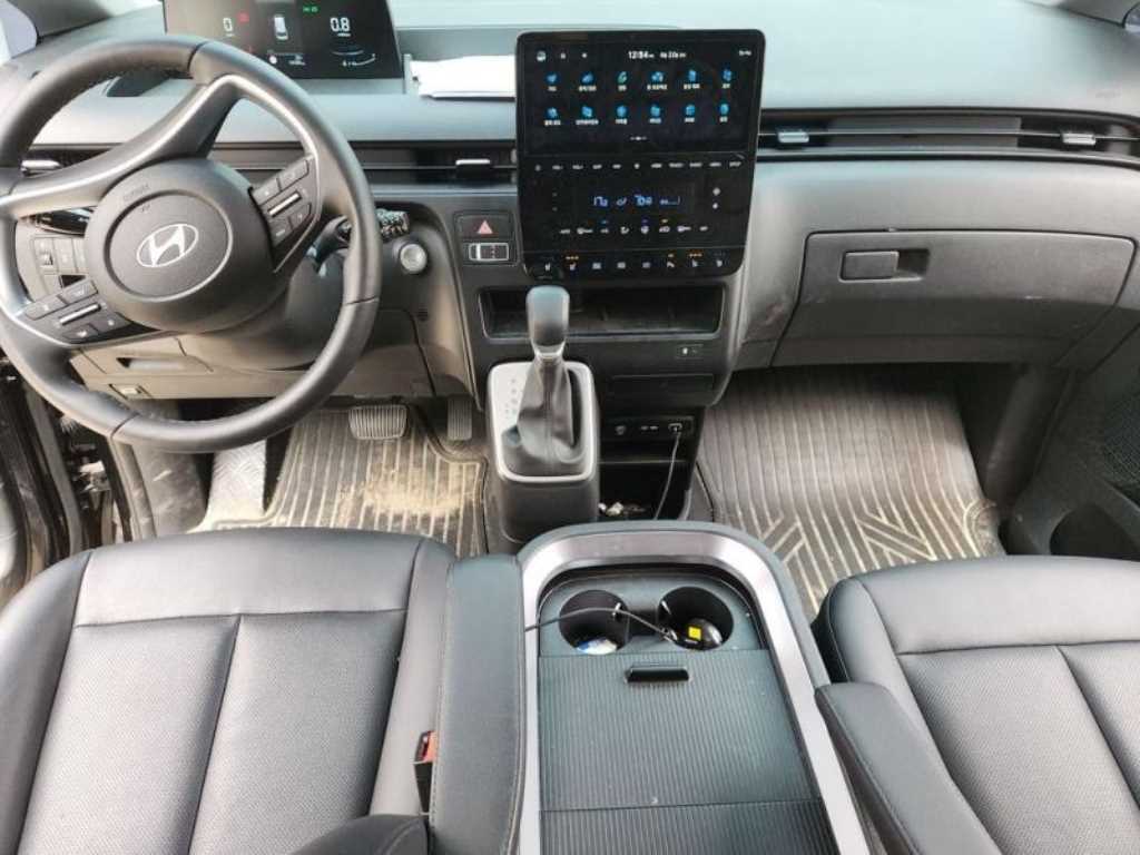 HYUNDAI Staria - Vista 7