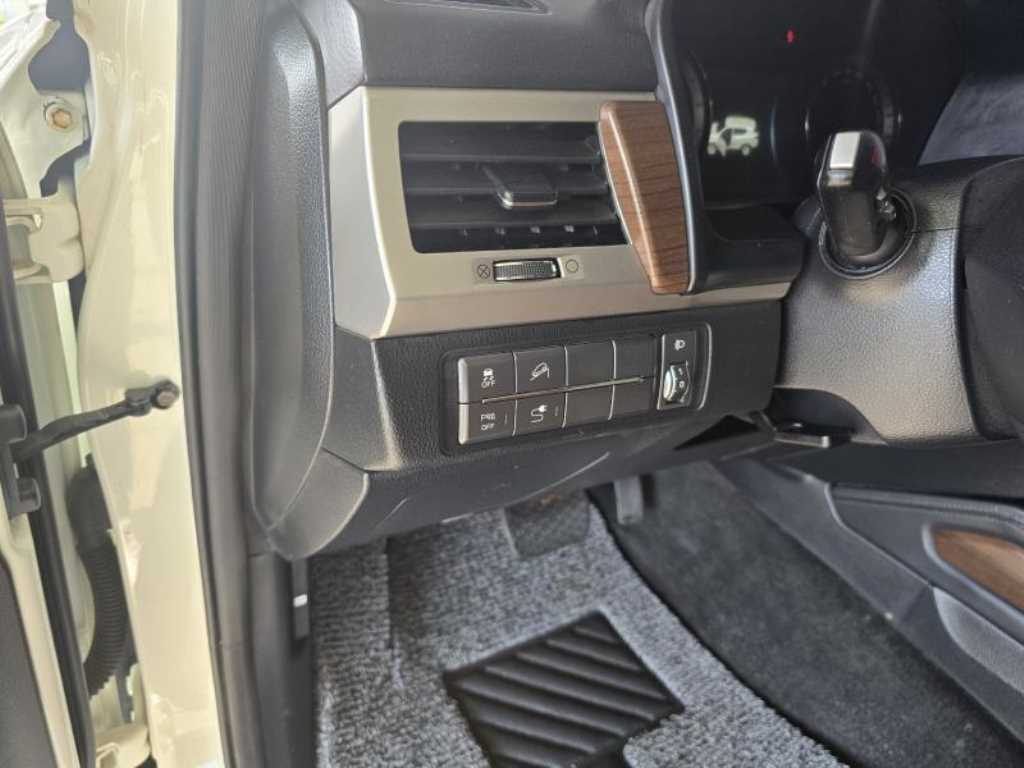 Ssangyong Rexton - Vista 10