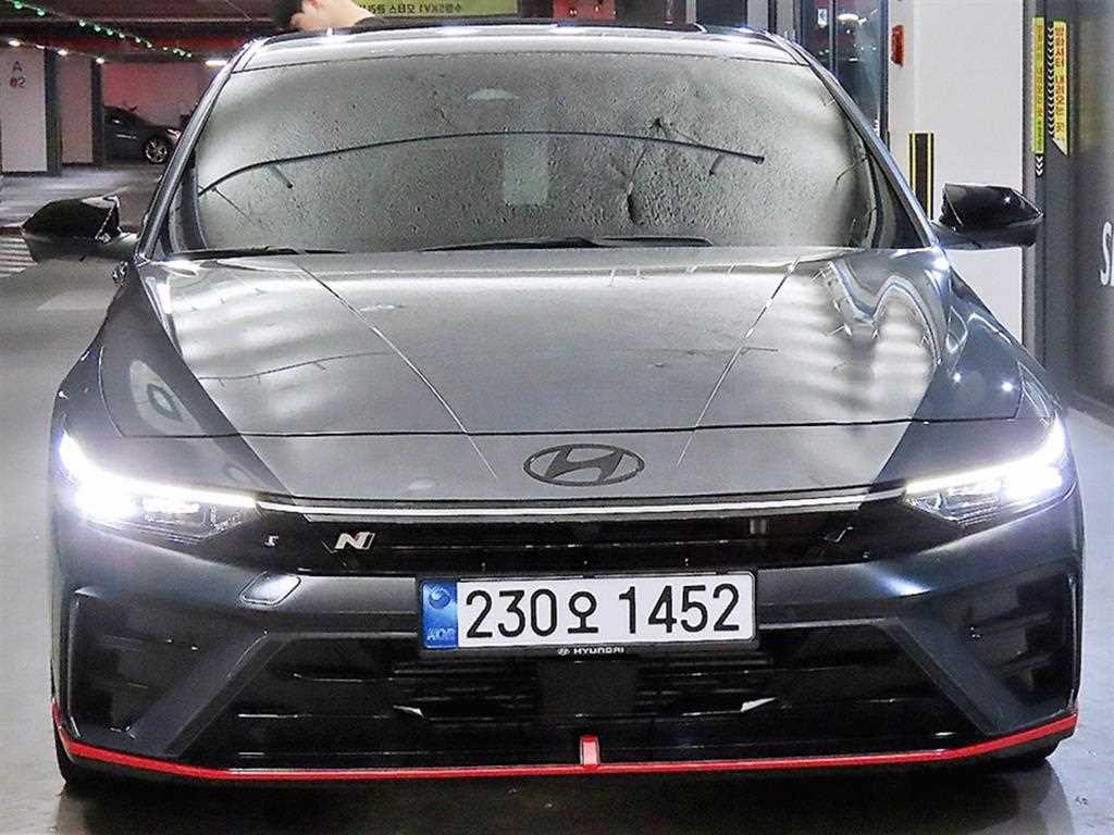 HYUNDAI Avante - Vista 2