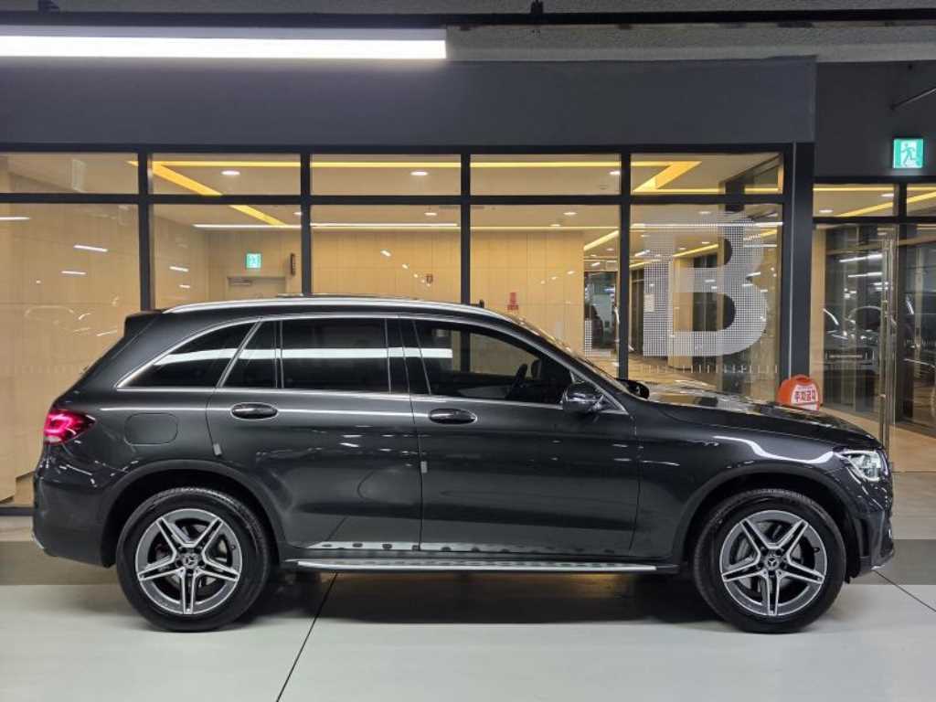 Mercedes Benz GLC Class - Vista 3