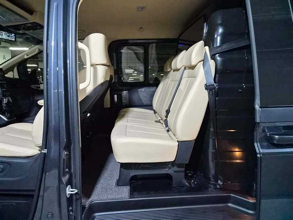 HYUNDAI Staria - Vista 7
