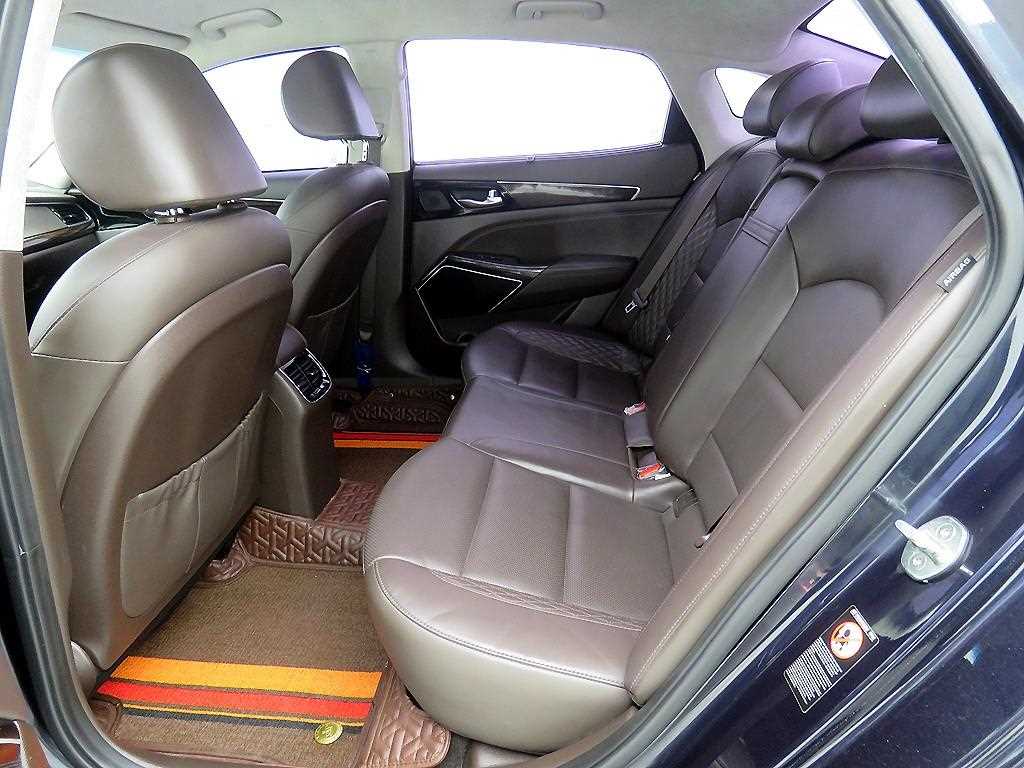 KIA K7 - Vista 7