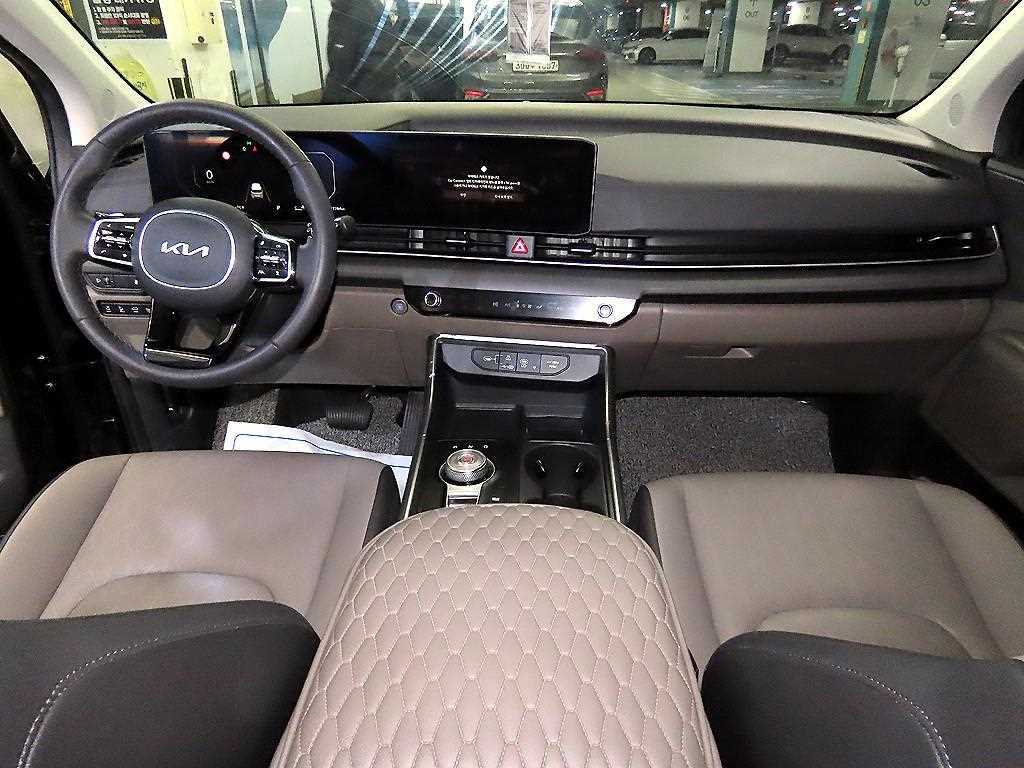KIA Carnival - Vista 10