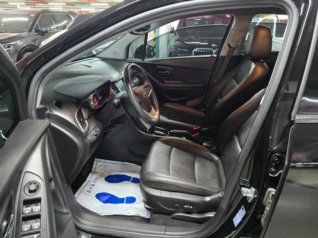 Chevrolet Trax 2021 Negro - Importación desde Corea - HF Imports Iquique - Foto 14
