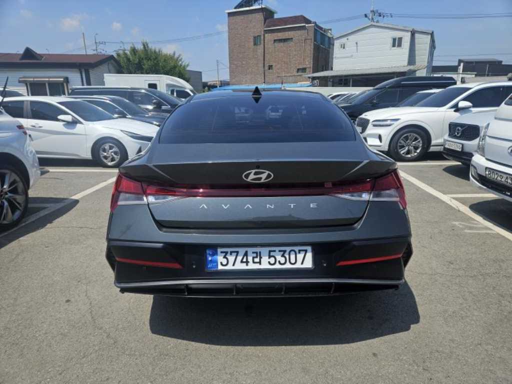 HYUNDAI Avante - Vista 4