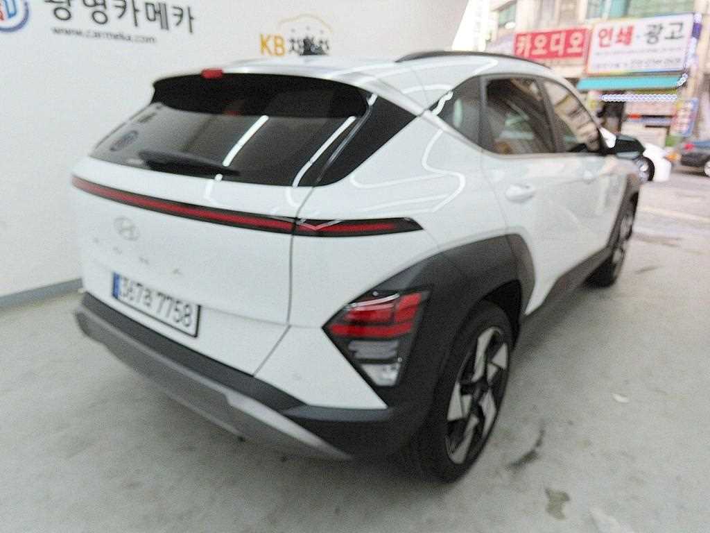 HYUNDAI Kona - Vista 3