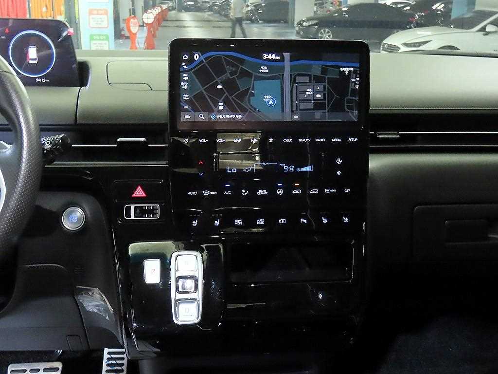 HYUNDAI Staria - Vista 12