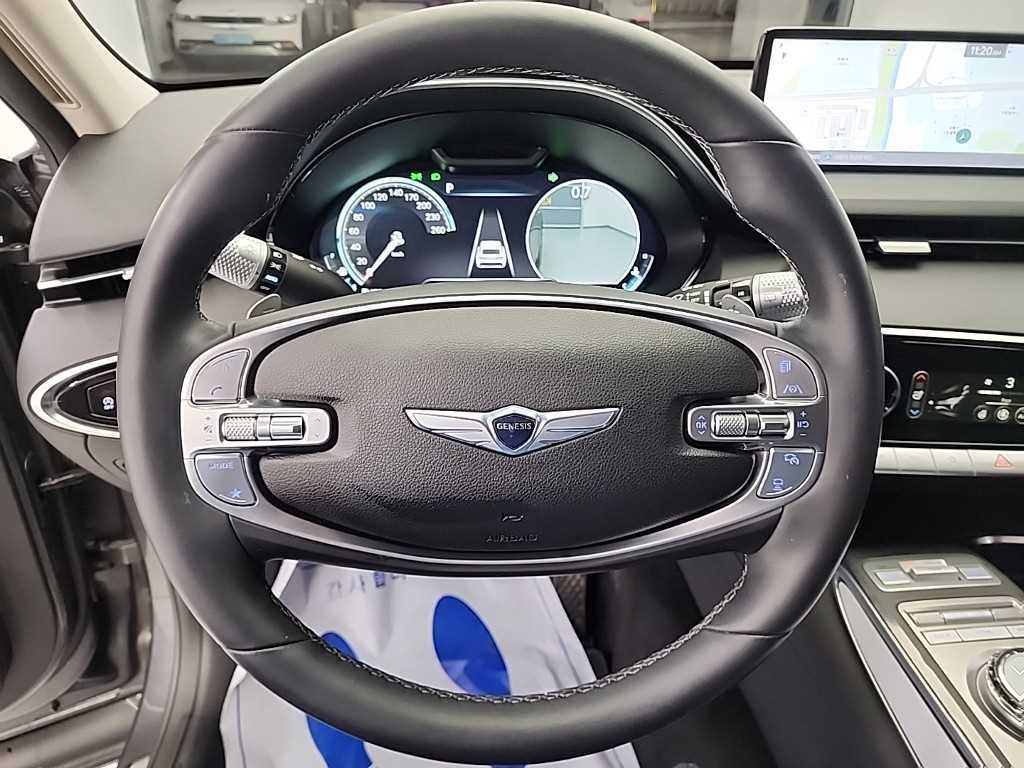 Genesis GV70 - Vista 9
