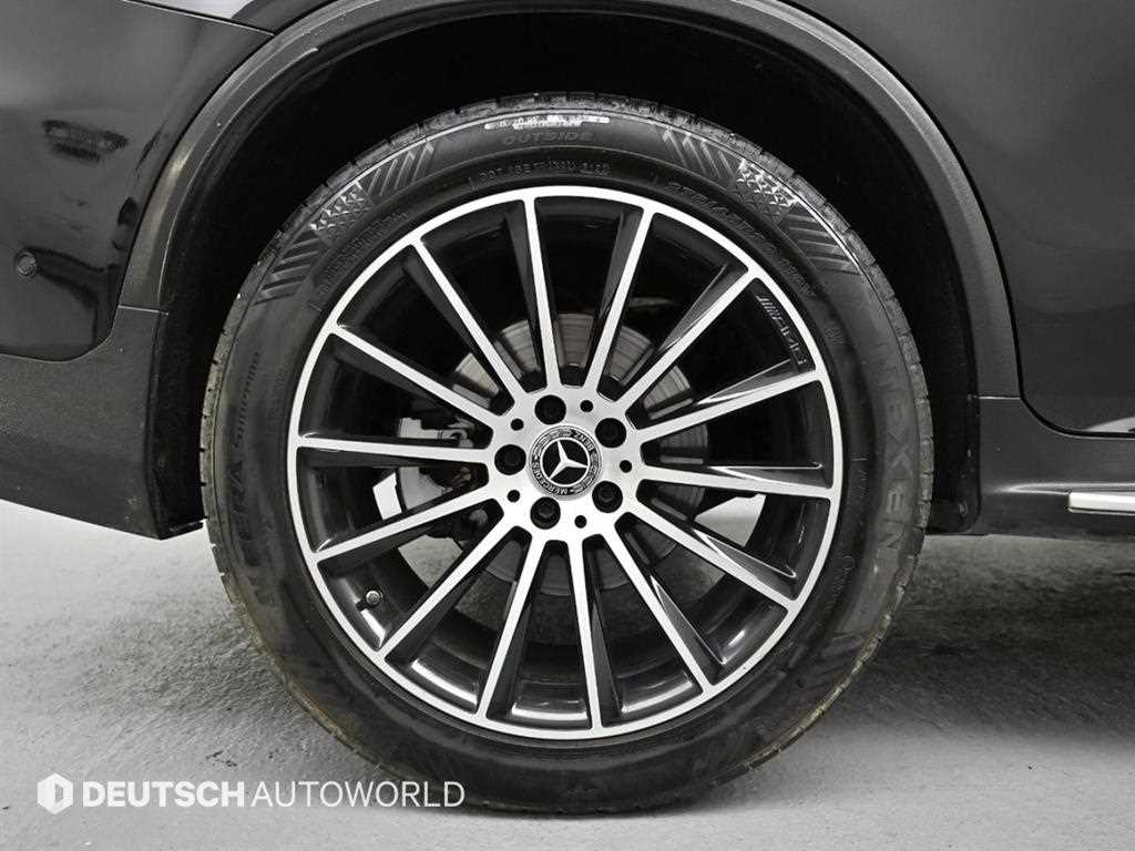 Mercedes Benz GLC Class - Vista 6