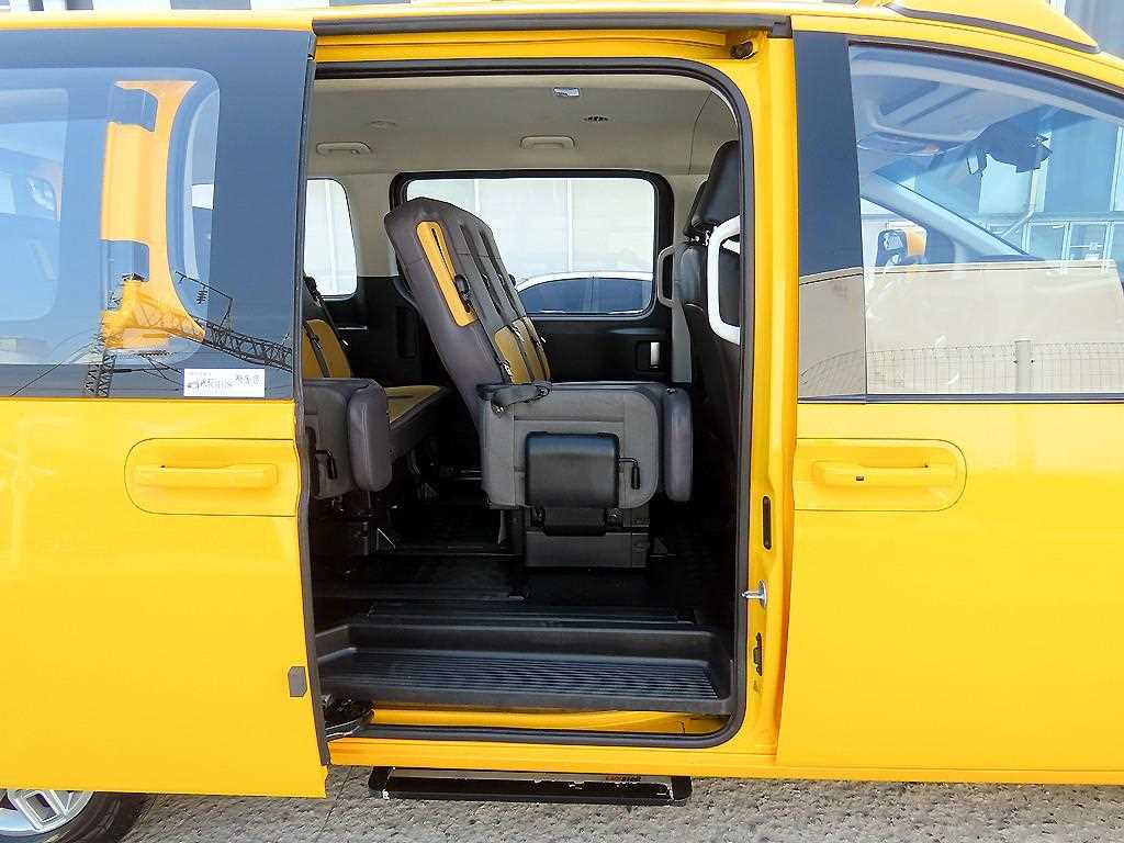 HYUNDAI Staria - Vista 6