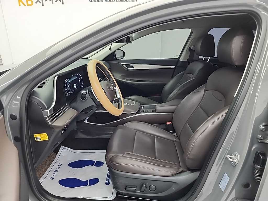 HYUNDAI Grandeur - Vista 11