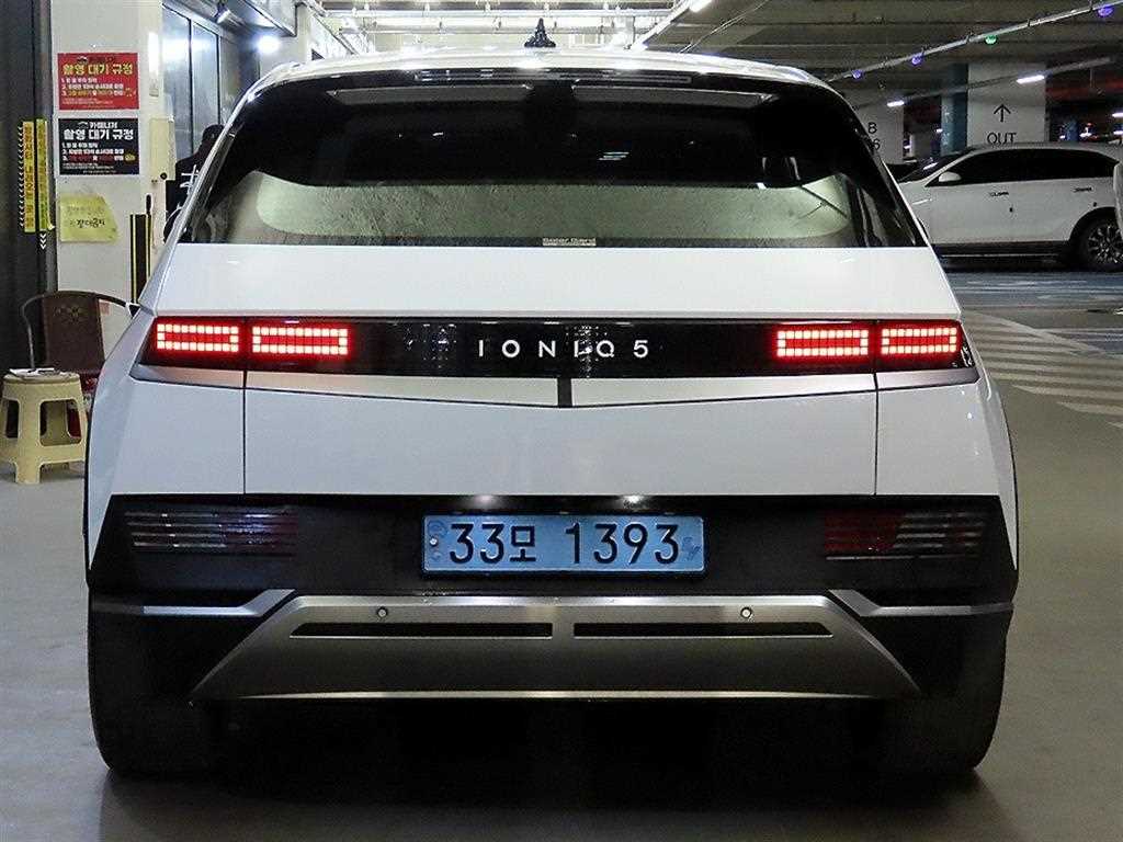 HYUNDAI Ioniq 5 - Vista 5