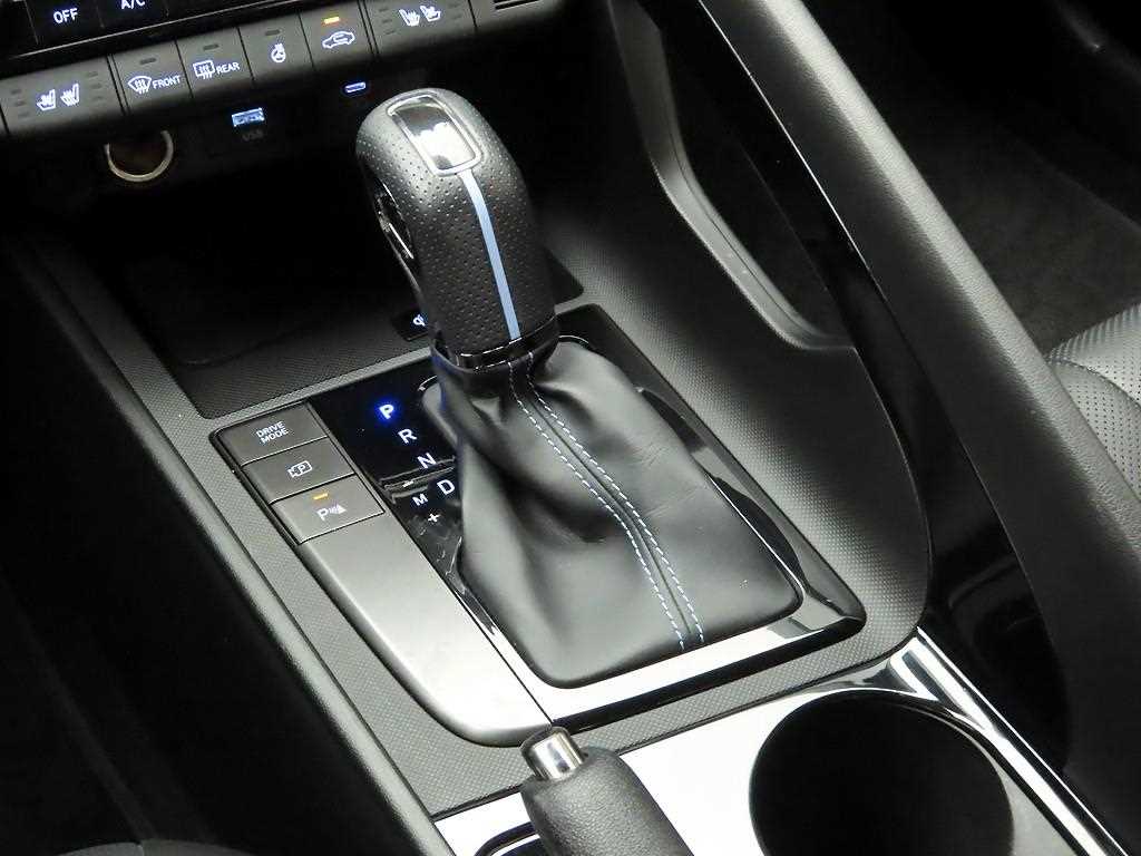 HYUNDAI Avante - Vista 11