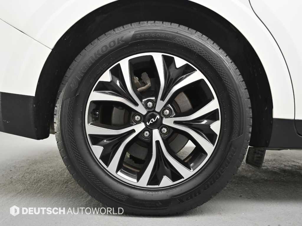 KIA Carnival - Vista 5