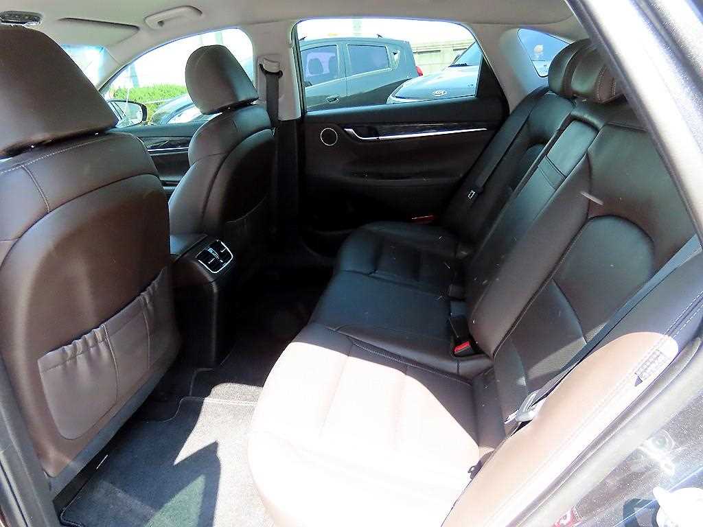 HYUNDAI Grandeur - Vista 6