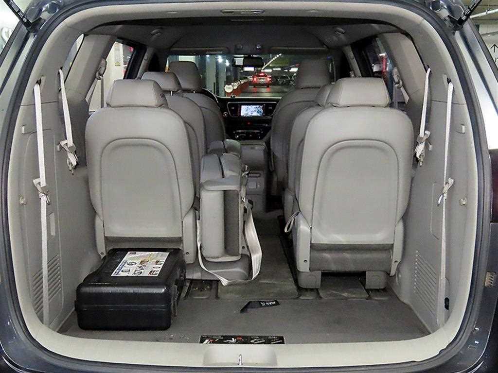 KIA Carnival 2015 Gris - Importación desde Corea - HF Imports Iquique - Foto 17