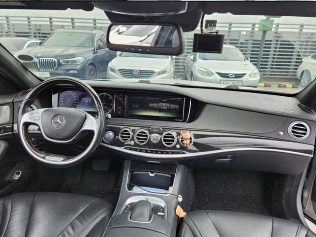 Mercedes Benz S Class - Vista 5