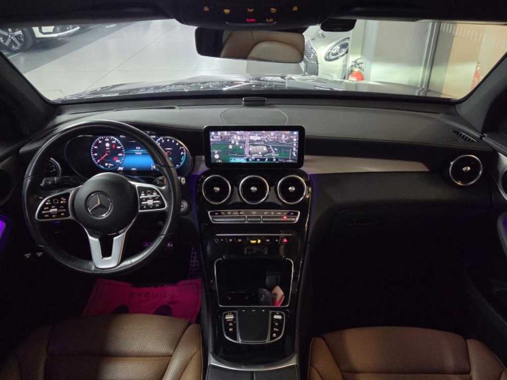Mercedes Benz GLC Class - Vista 7
